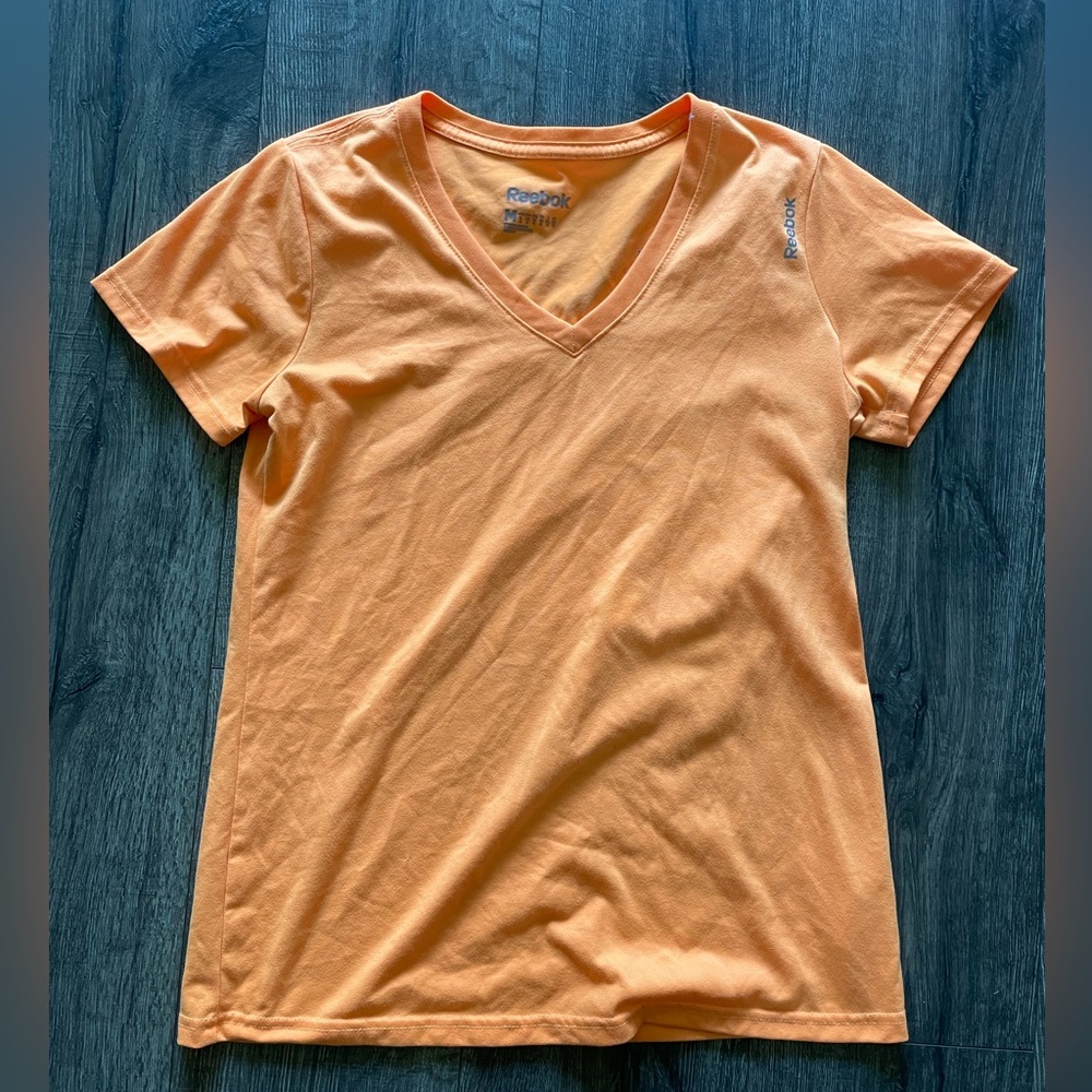 Reebok Womens Speedwick Orange Vneck Shirt Size Medium GUC